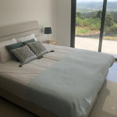 White Lagoon, 6 Guests, 2 Bathrooms, Heated Private Pool, Amazing View, Ac, Fully Equiped ! فيلة *